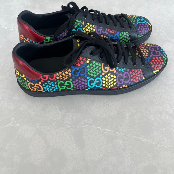 Men’s Gucci Shoes - Picture 1 of 5